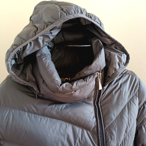 Michael Kors Down Fill Lined Asymmetric Zip Hooded Puffer Packable Jacket Gray S - Picture 5 of 16